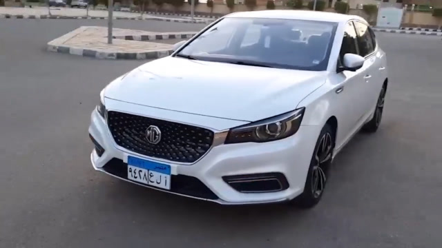 2020款名爵mg6惊艳亮相,实拍外观与内饰,是你喜欢的款吗?