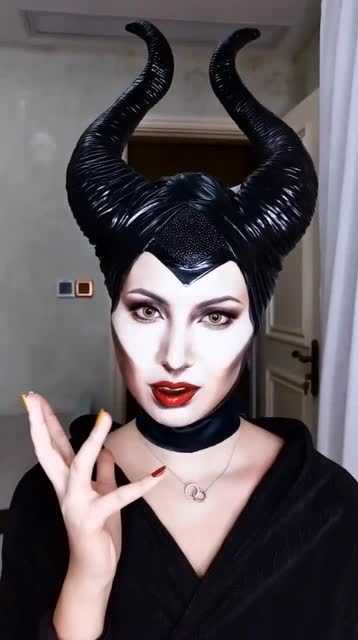 明星仿妆我就服她,一连模仿八个明星人物,看到最后我惊呆了