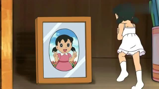 哆啦a梦:静香变成迷你静香,穿上洋娃娃的衣服好可爱!