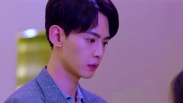 拾光里的我们:还以为徐嘉修要亲陆珈,结果只是按门密码!