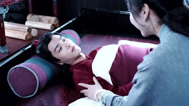 魏无羡昏迷了三日后醒来,师姐一直守在床边