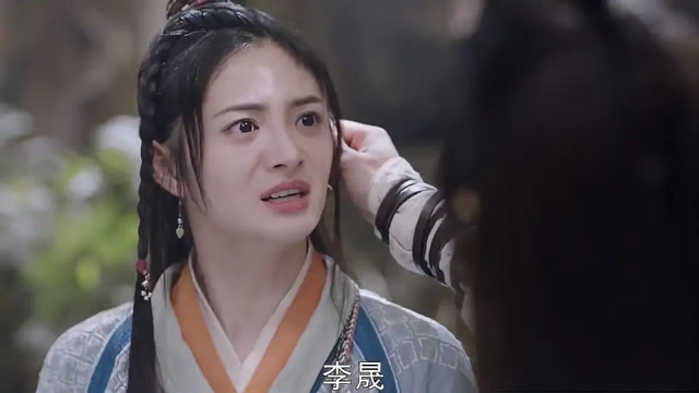 杨黑炭这是太逗了,李妍一个眼神立马服服帖帖贴的,真像两口子