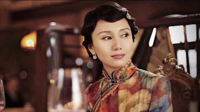 43岁袁泉因"离婚"金句再次翻红,及时止损,开启新的生活