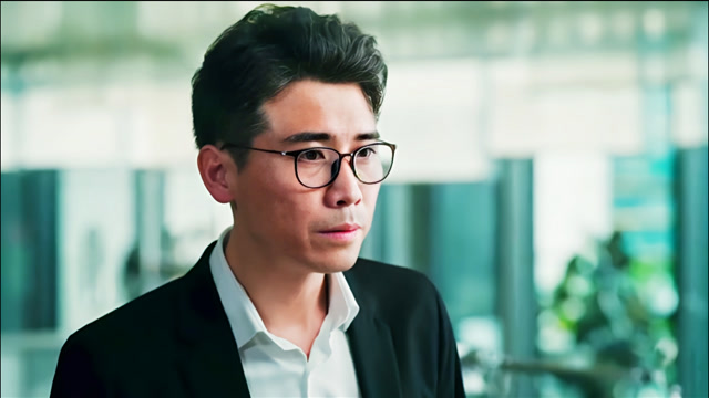 小暖被琳达软禁起来,谭小四却误杀了博士,陆明松竟枪杀了谭小四