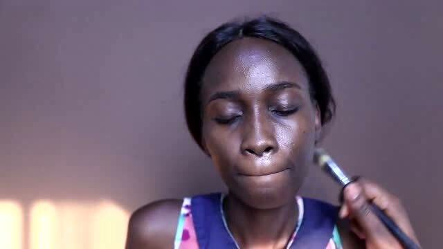 黑人女人给人感觉很丑,化完妆后却变女神,这反差也太大了