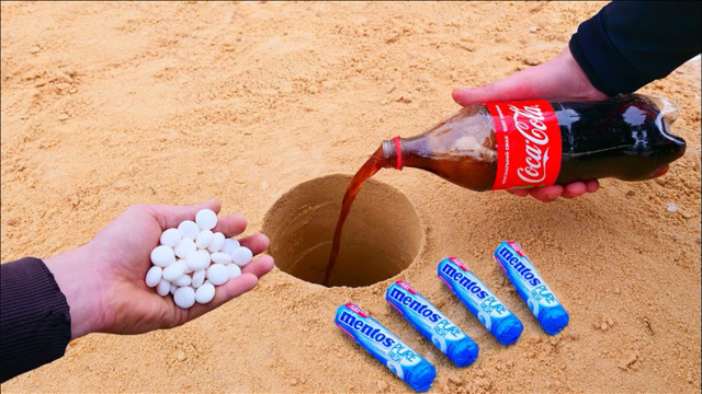 把可口可乐与薄荷糖进行反应的实验