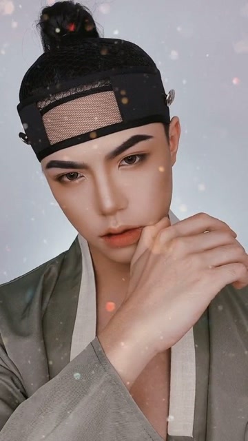 这个生蚝少爷,多少被我仿的有点小受的感觉!