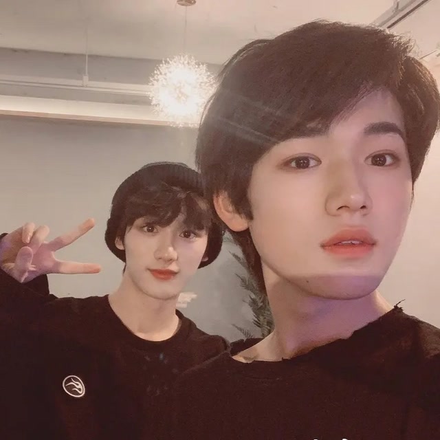 《负重一万斤长大》丁程鑫宋亚轩合作舞台.