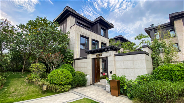 广州1100w新中式别墅,赠送2层地下室 大花园,附近规划地铁口!