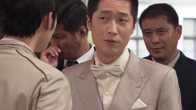 鸳鸯佩:唐庭轩娶了宜岚得到钱后,竟不满足来找永恩,甘愿做替身