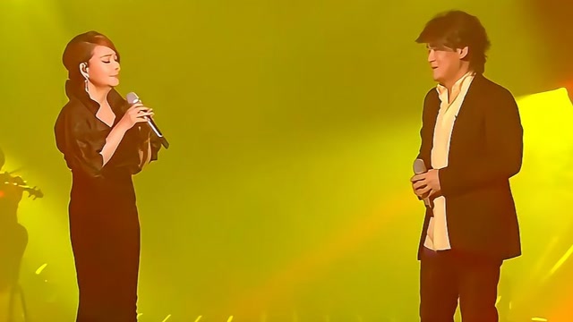 周华健辛晓琪合唱《当爱已成往事》,听懂的是沧桑,没听懂是幸福