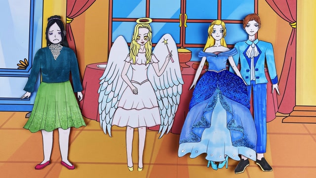 彩衣镇换装秀  彩衣镇换装秀:芭比每天勤劳干活,却没有礼服参加舞会