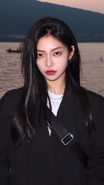 总感觉眼神有点凶,怎么才能柔和呢?