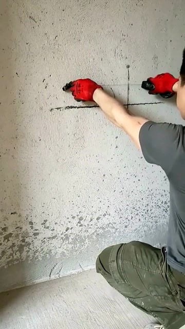 有人说弹线是多此一举,我弹线是为了让开槽师傅开