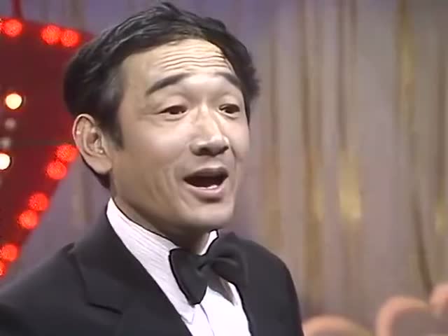 喜剧小品《阿q的独白》,演员:严顺开
