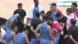 教练指导性格迥异 杜锋激动怒吼解立彬慢条斯理