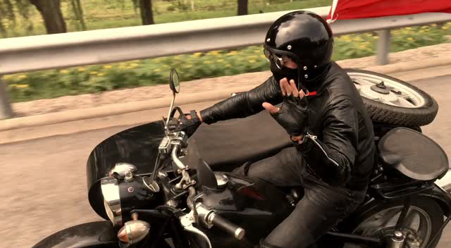 赵雷竟然带了整个摩托车队!开去张北草原音乐节