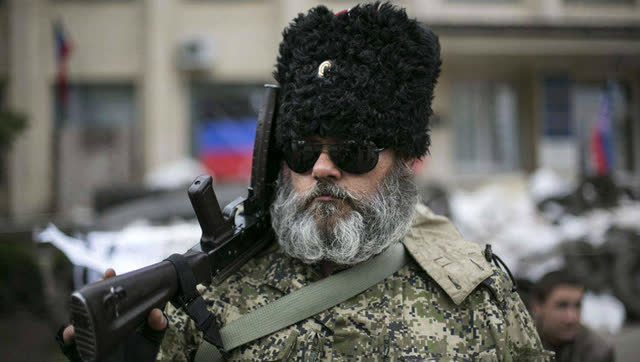 俄罗斯300斤特种兵教官教你用刀,这帮肌肉男都看呆了