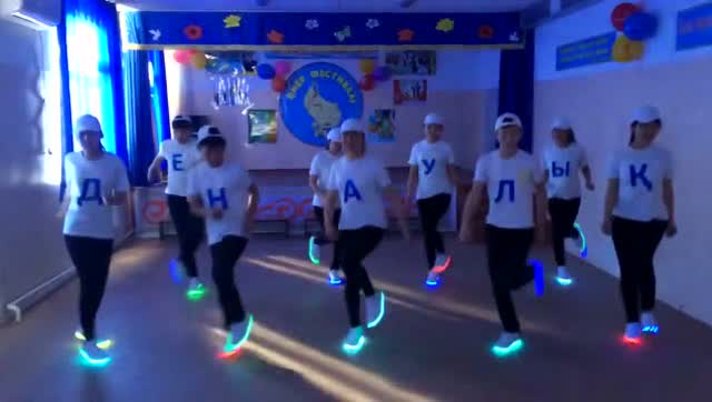 红遍全球的《seve》舞步,好久没看到这么酷炫的版本了!