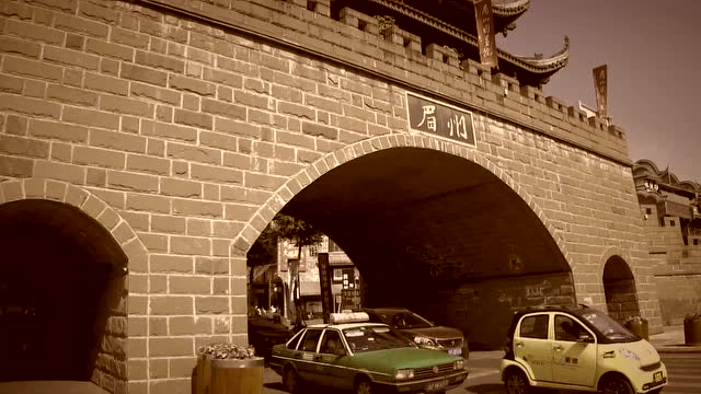 眉山速度之四《眉州老城门》