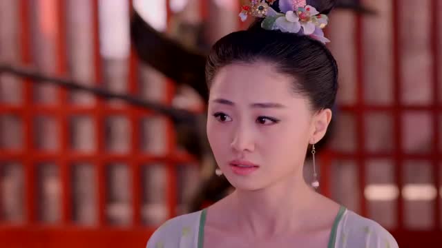 《武媚娘传奇》刘氏亲自服下毒药,诬陷王皇后,一口血吐在王皇后脸上