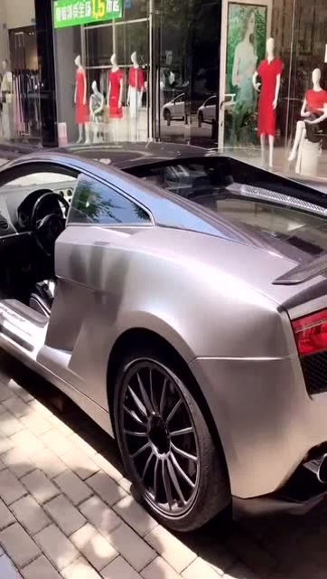 兰博基尼盖拉多,大牛街拍.回头率老高了