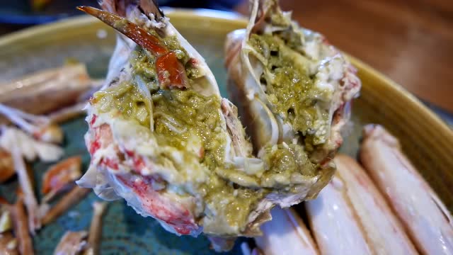 韩国汉城海鲜街头食品-巨大的雪蟹 korean street food