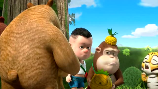 熊熊乐园:吉吉把虎妞训哭了,只好把自己的菠萝背包给虎妞玩