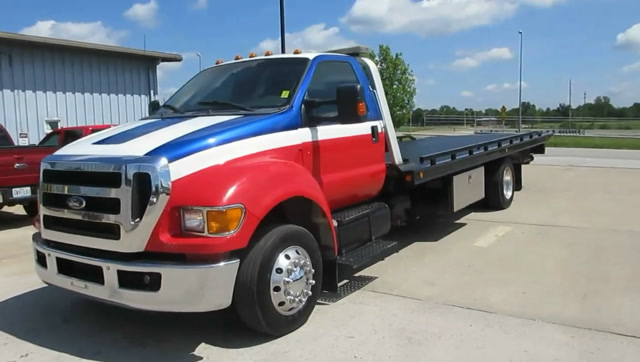 巨型皮卡车2013款福特f65064米大货箱这车开起来得有多费油