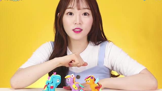 《小伶玩具》快来一起和优优美发店公主啦!