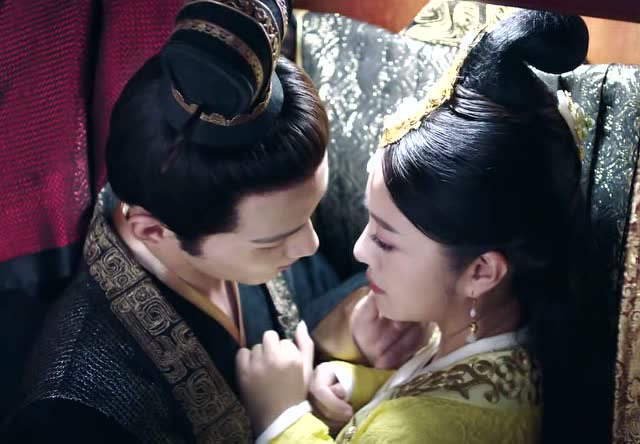 独孤天下:般若,太师你们两个,在衣柜里挤不挤啊?