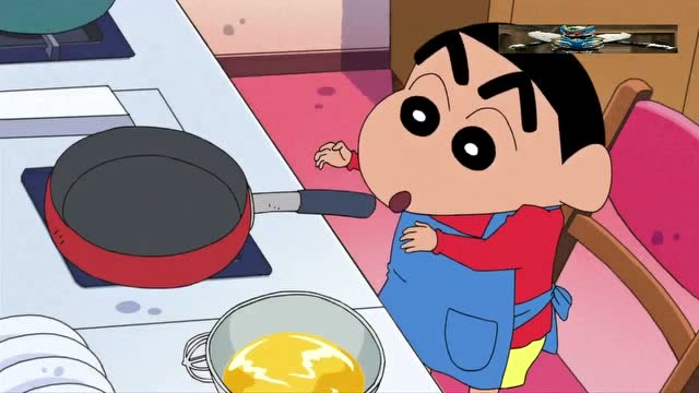 蜡笔小新:小新下厨房做煎鸡蛋饼,颠勺颠出大厨风范!