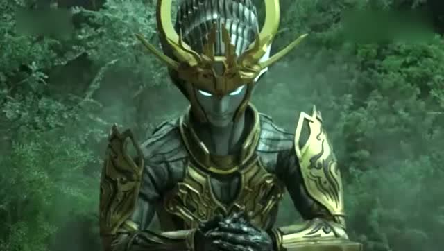 《欧布奥特曼》天照女王竟然要拥抱对手库因