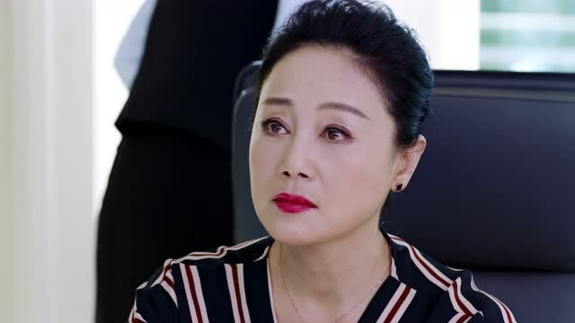 橙红年代:梅姐对子光起疑心,小飞出手相救