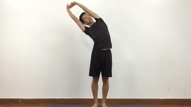 拉伸侧腰肌,消除腰部赘肉,小蛮腰练出来