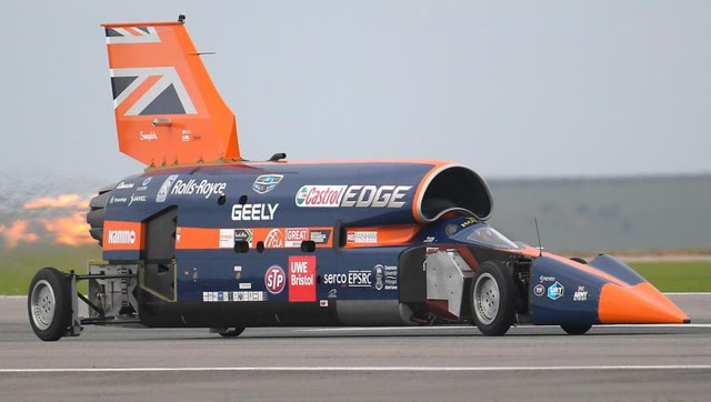 全球最快超音速火箭汽车,135000马力,网友:这才是真战神