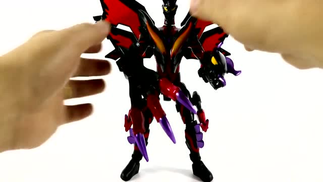 组合变形奥特曼玩具,赛罗奥特曼和魔之奥特龙鳕鱼乐园