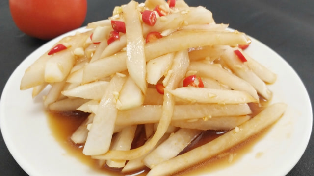 大厨秘制糖醋脆爽萝卜条,酸甜爽口,开胃又下饭,每天都想吃
