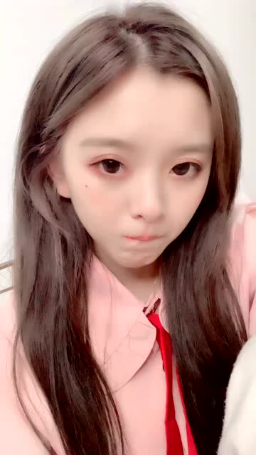 换了新造型的彭十六,差点没有认出来,网友:没有以前好看了!