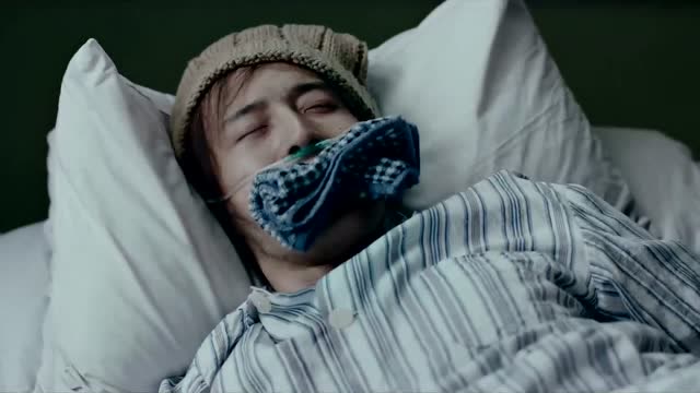 我不是药神:勇哥看到吕受益的现状,决定继续卖药,可他却等不到了!