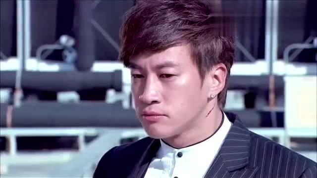 璀璨人生:养父只关心生意,章赫凡内心不好受,心不在焉