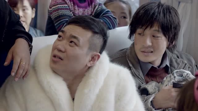 一路惊喜:大鹏真矫情!一听到穷就抽筋!