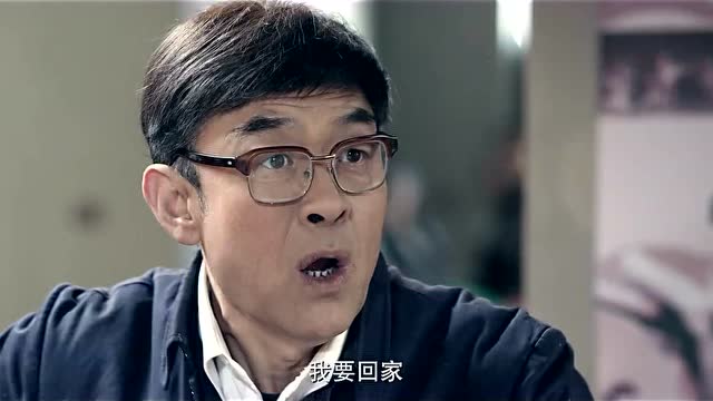 尤玲将要上台跳舞,结果看到这件衣服吓坏了