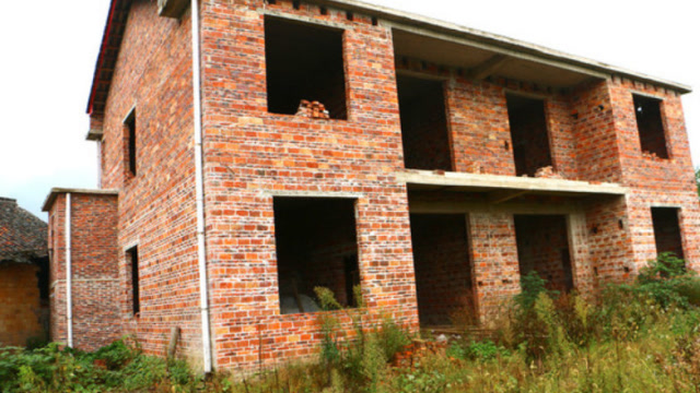 为什么现在不允许农村用红砖盖房子了?看完才知其中"深意"!