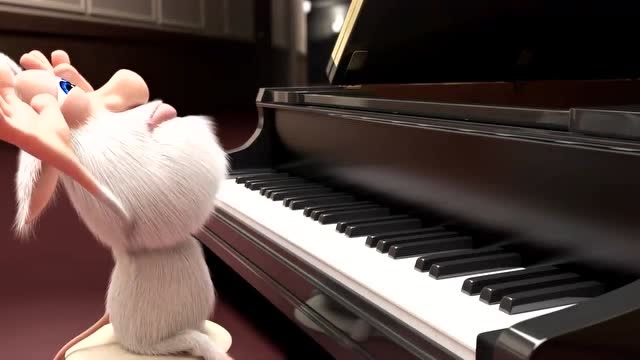 布巴跟小老鼠大闹剧场布巴居然会弹钢琴小老鼠为他鼓掌