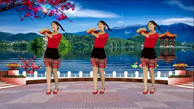 气质美女广场舞《小妹妹的红腰带》清新欢快,喜庆,好听又好看!