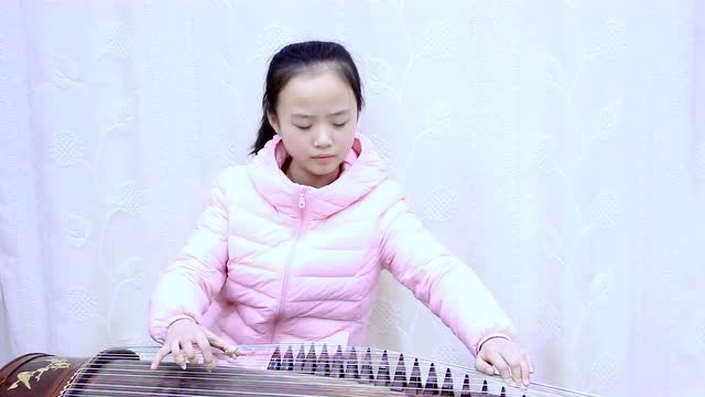 杨艺馨-古筝《天空之城》