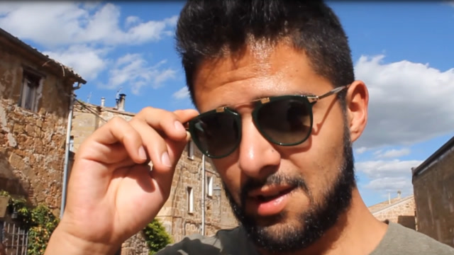 印度小哥来中国见女友,激动不已向朋友炫耀:我女友可是中国人!