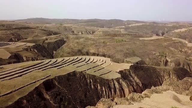 来到陕北的黄土高原上,带你认识与南方完全不一样的农村风貌