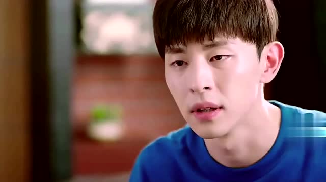 因为遇见你李云凯饿的只能吃泡面,这时果果来了